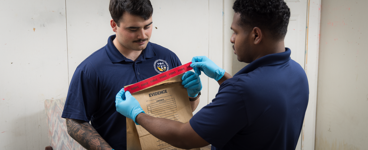 students with forensic kit 