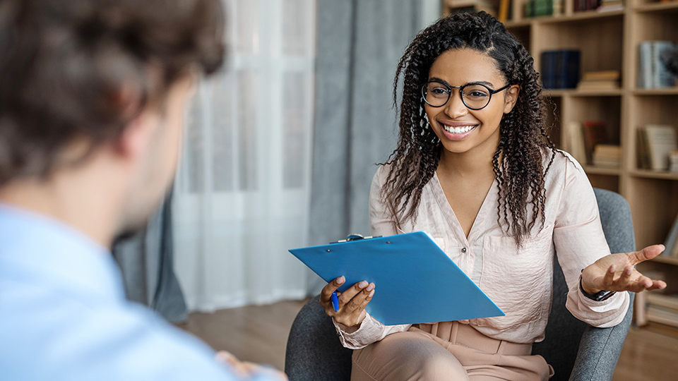 two people in a life coaching session