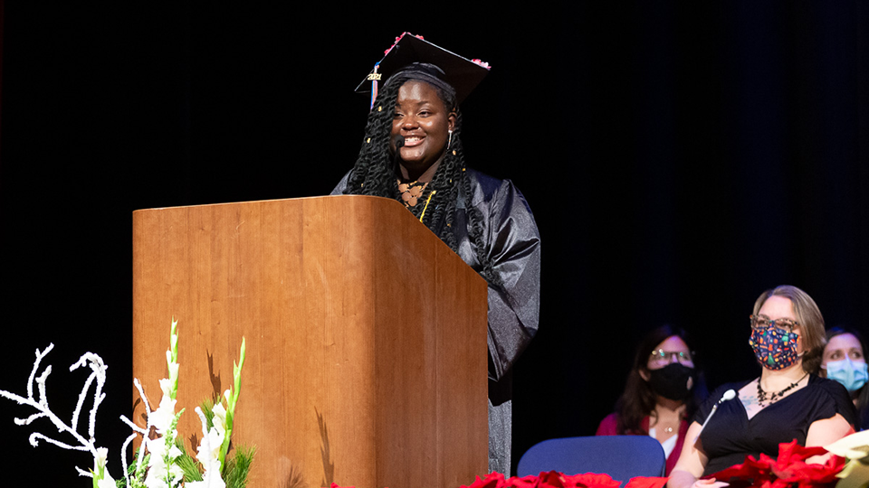 Imunique Triplett speaks at LPN Pining Ceremony